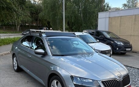 Skoda Superb III рестайлинг, 2015 год, 1 290 000 рублей, 3 фотография