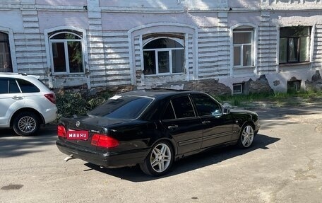 Mercedes-Benz E-Класс, 1997 год, 515 000 рублей, 1 фотография