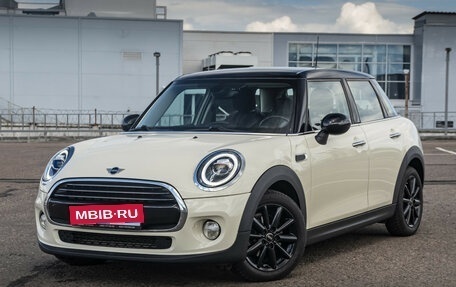 MINI Hatch, 2019 год, 2 290 000 рублей, 1 фотография