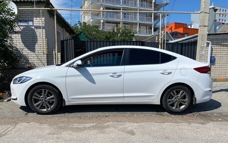 Hyundai Elantra VI рестайлинг, 2016 год, 1 230 000 рублей, 2 фотография