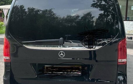 Mercedes-Benz V-Класс, 2018 год, 3 900 000 рублей, 3 фотография