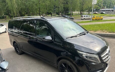 Mercedes-Benz V-Класс, 2018 год, 3 900 000 рублей, 2 фотография