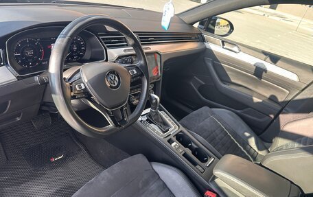 Volkswagen Passat B8 рестайлинг, 2019 год, 2 500 000 рублей, 2 фотография