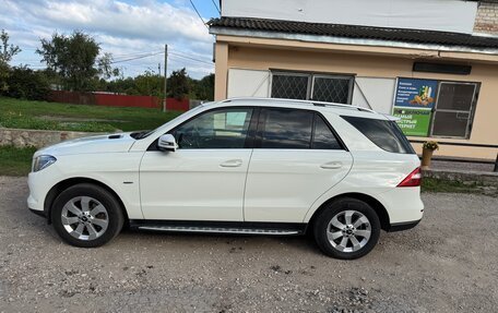 Mercedes-Benz M-Класс, 2012 год, 2 190 000 рублей, 2 фотография