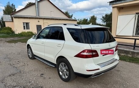 Mercedes-Benz M-Класс, 2012 год, 2 190 000 рублей, 3 фотография