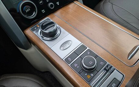 Land Rover Range Rover IV рестайлинг, 2019 год, 4 855 000 рублей, 16 фотография
