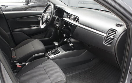 KIA Rio IV, 2020 год, 1 745 000 рублей, 8 фотография