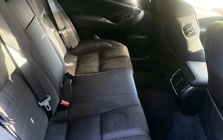Toyota Crown, 2016 год, 3 000 000 рублей, 16 фотография