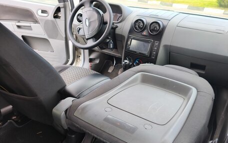 Ford Fusion I, 2003 год, 350 000 рублей, 13 фотография