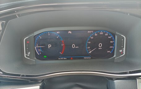 Volkswagen Multivan T6 рестайлинг, 2020 год, 5 000 000 рублей, 5 фотография