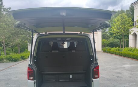 Volkswagen Multivan T6 рестайлинг, 2020 год, 5 000 000 рублей, 15 фотография