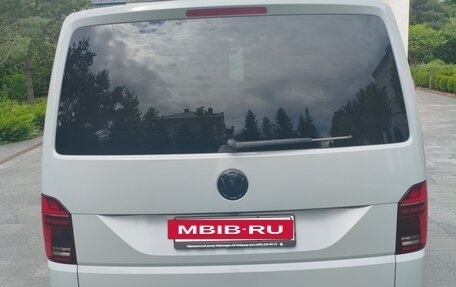 Volkswagen Multivan T6 рестайлинг, 2020 год, 5 000 000 рублей, 14 фотография