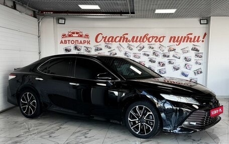 Toyota Camry, 2018 год, 3 049 000 рублей, 1 фотография