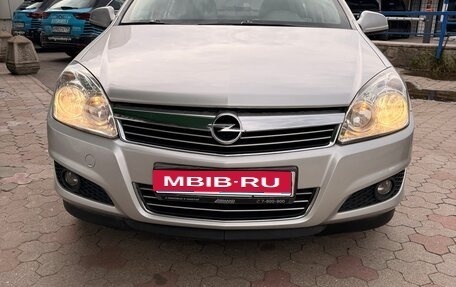 Opel Astra H, 2010 год, 700 000 рублей, 1 фотография