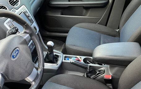 Ford Focus II рестайлинг, 2006 год, 300 000 рублей, 23 фотография