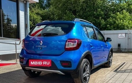 Renault Sandero II рестайлинг, 2017 год, 959 000 рублей, 2 фотография