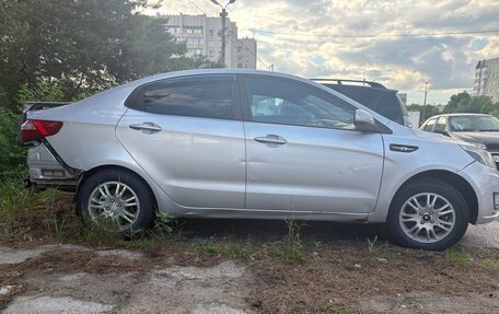 KIA Rio III рестайлинг, 2013 год, 380 000 рублей, 4 фотография