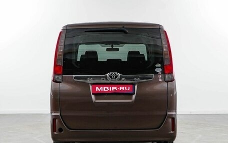 Toyota Noah III, 2017 год, 1 545 888 рублей, 4 фотография
