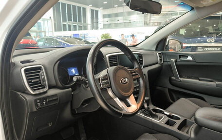 KIA Sportage IV рестайлинг, 2020 год, 2 550 000 рублей, 20 фотография