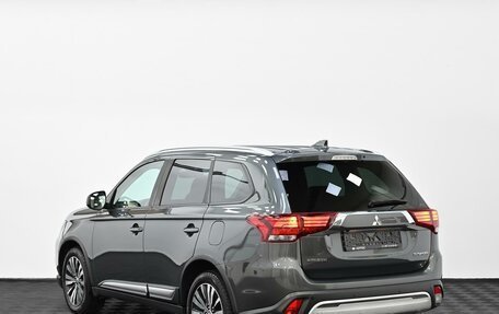 Mitsubishi Outlander III рестайлинг 3, 2019 год, 2 115 000 рублей, 2 фотография
