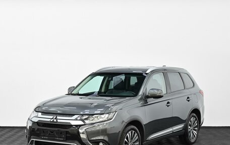 Mitsubishi Outlander III рестайлинг 3, 2019 год, 2 115 000 рублей, 3 фотография
