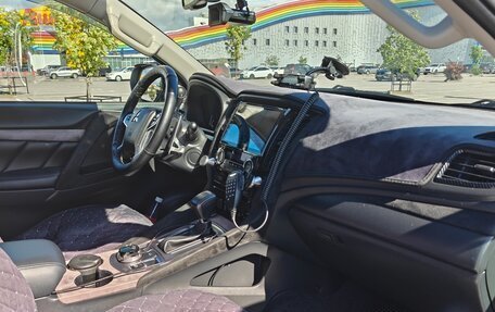 Mitsubishi Pajero Sport III рестайлинг, 2017 год, 4 790 000 рублей, 6 фотография