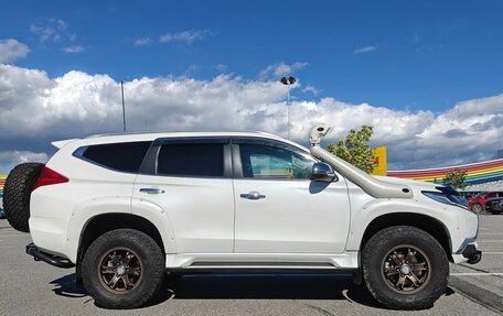 Mitsubishi Pajero Sport III рестайлинг, 2017 год, 4 790 000 рублей, 3 фотография