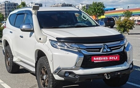 Mitsubishi Pajero Sport III рестайлинг, 2017 год, 4 790 000 рублей, 2 фотография