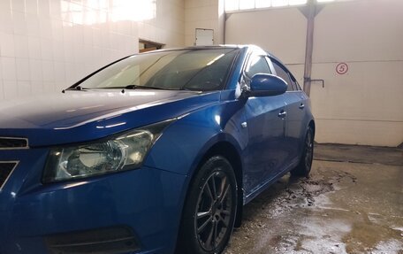Chevrolet Cruze II, 2011 год, 580 000 рублей, 3 фотография