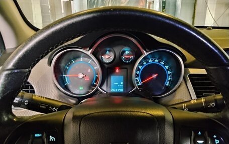 Chevrolet Cruze II, 2011 год, 580 000 рублей, 7 фотография
