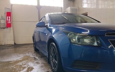 Chevrolet Cruze II, 2011 год, 580 000 рублей, 2 фотография