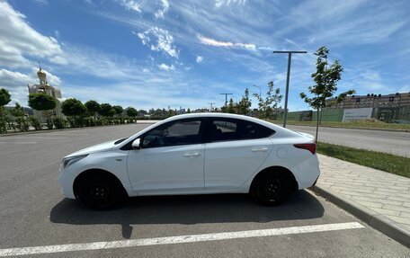 Hyundai Solaris II рестайлинг, 2018 год, 1 120 000 рублей, 4 фотография
