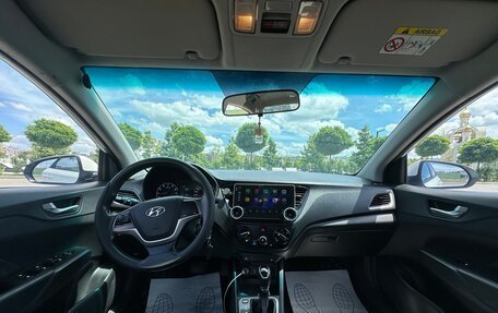 Hyundai Solaris II рестайлинг, 2018 год, 1 120 000 рублей, 10 фотография