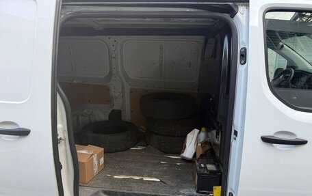 Opel Vivaro, 2021 год, 2 100 000 рублей, 5 фотография