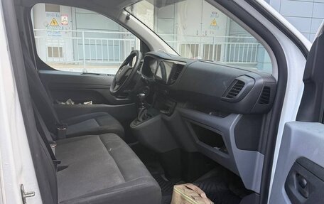 Opel Vivaro, 2021 год, 2 100 000 рублей, 11 фотография