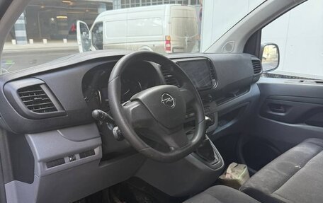 Opel Vivaro, 2021 год, 2 100 000 рублей, 13 фотография