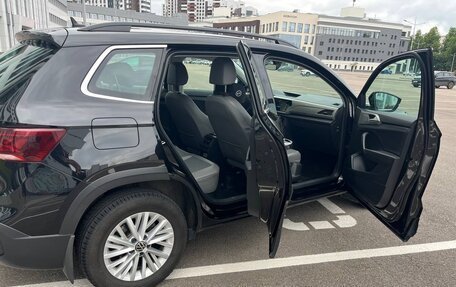 Volkswagen Taos, 2021 год, 2 650 000 рублей, 10 фотография