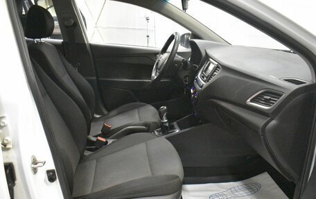 Hyundai Solaris II рестайлинг, 2017 год, 799 000 рублей, 17 фотография
