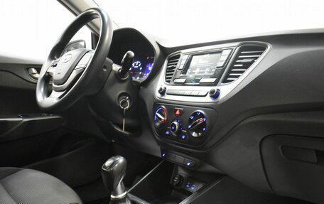 Hyundai Solaris II рестайлинг, 2017 год, 799 000 рублей, 18 фотография