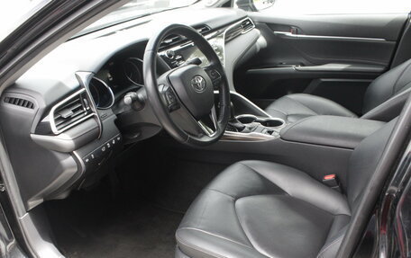 Toyota Camry, 2020 год, 2 980 000 рублей, 6 фотография