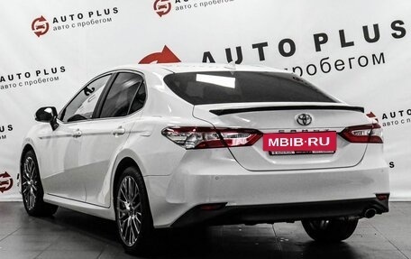 Toyota Camry, 2020 год, 2 800 000 рублей, 2 фотография