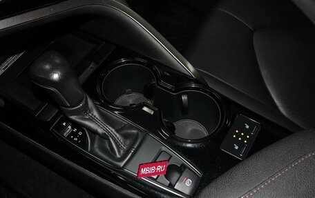 Toyota Camry, 2020 год, 2 800 000 рублей, 17 фотография