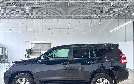 Toyota Land Cruiser Prado 150 рестайлинг 2, 2017 год, 3 490 000 рублей, 7 фотография