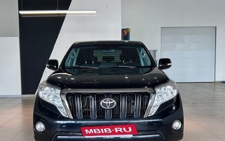 Toyota Land Cruiser Prado 150 рестайлинг 2, 2017 год, 3 490 000 рублей, 2 фотография