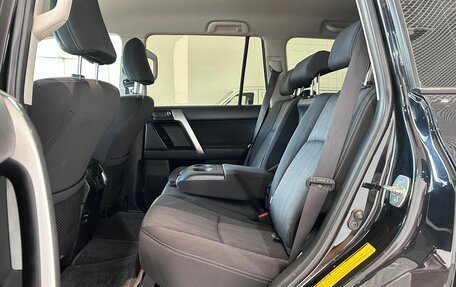Toyota Land Cruiser Prado 150 рестайлинг 2, 2017 год, 3 490 000 рублей, 18 фотография