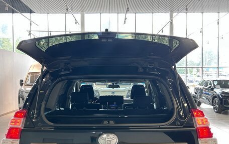 Toyota Land Cruiser Prado 150 рестайлинг 2, 2017 год, 3 490 000 рублей, 30 фотография