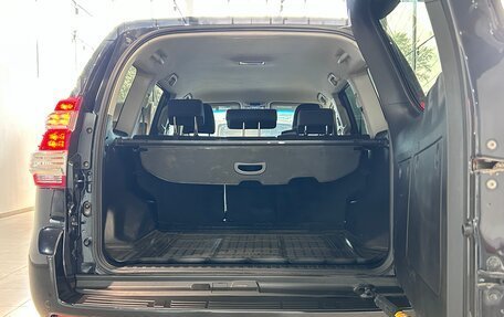 Toyota Land Cruiser Prado 150 рестайлинг 2, 2017 год, 3 490 000 рублей, 32 фотография