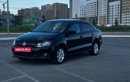 Volkswagen Polo VI (EU Market), 2013 год, 810 000 рублей, 2 фотография