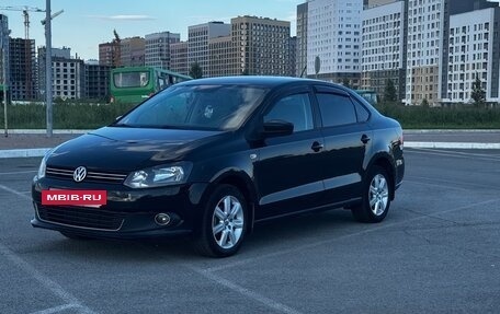 Volkswagen Polo VI (EU Market), 2013 год, 810 000 рублей, 3 фотография