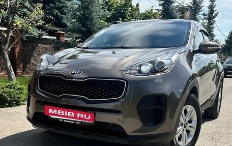 KIA Sportage IV рестайлинг, 2018 год, 1 790 000 рублей, 2 фотография